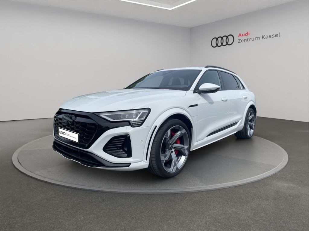 Audi - SQ8 e-tron quattro Matrix B&O Pano HuD AHK 360&deg; 8671214