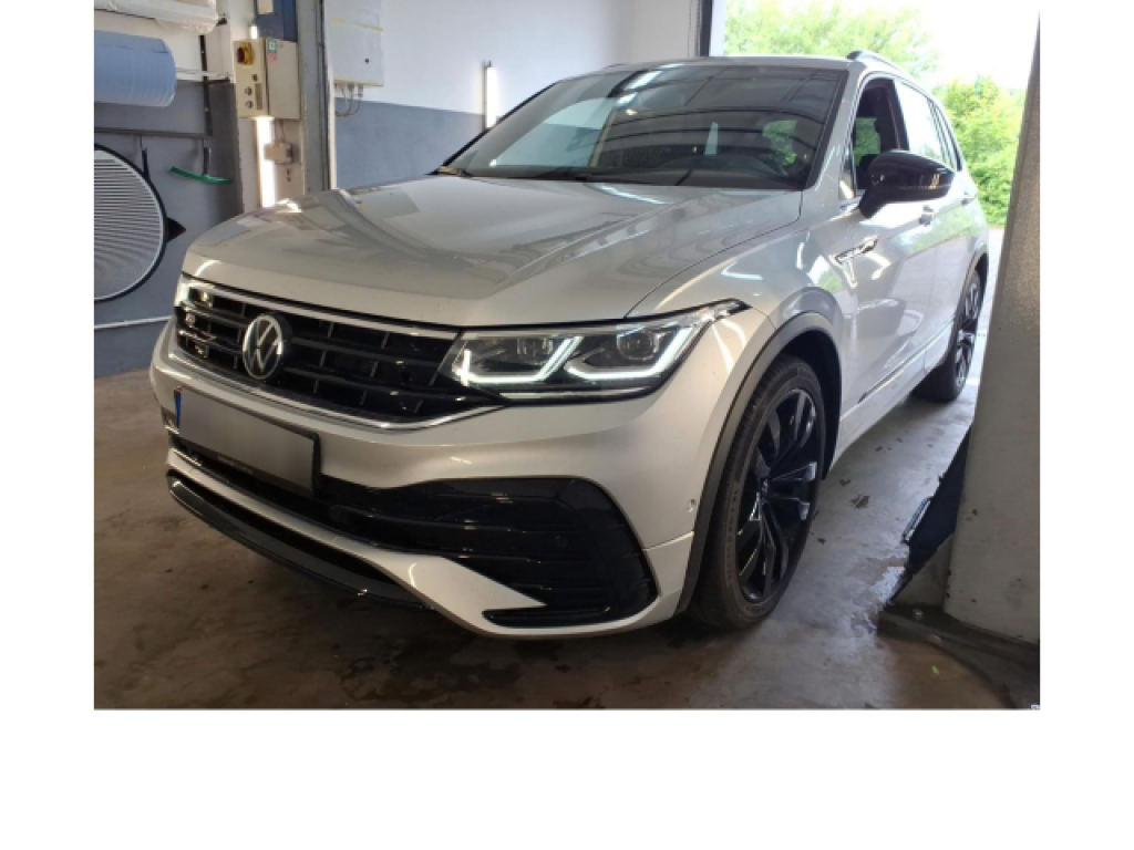 Volkswagen - Tiguan R-Line 1.5 TSI DSG AHK/Pano/HuD/Nav/Kam/20"/Assist 8870969