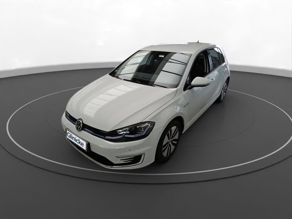Volkswagen - e-Golf VII LED LM 16" Navi PDC vo+hi Allwetter 8891218