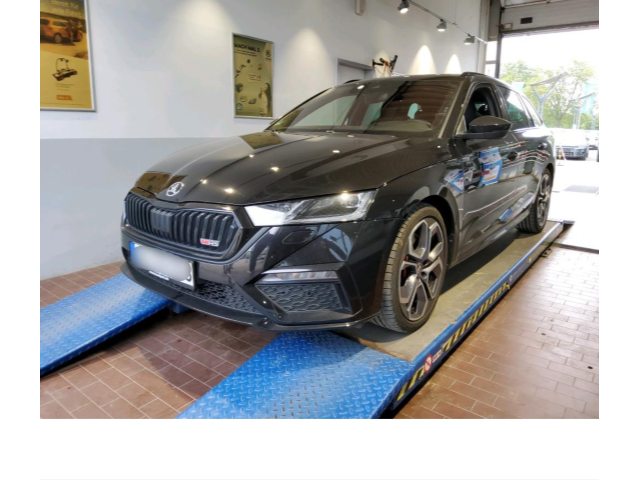 &Scaron;koda - Octavia Combi RS Edition 2.0 TSI Matrix/Pano/DCC/ACC/Assist 9090831