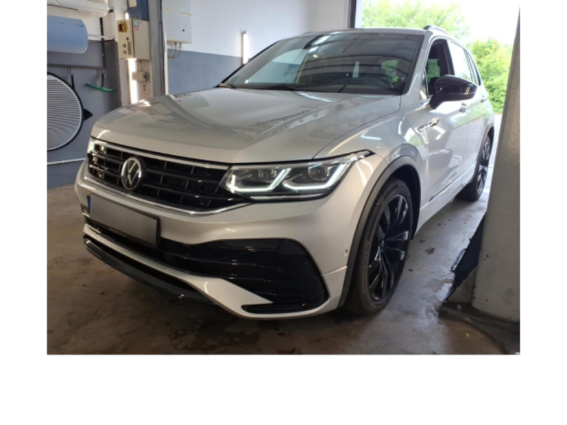 Volkswagen - Tiguan R-Line 1.5 TSI DSG AHK/Pano/HuD/Nav/Kam/20"/Assist 8870969