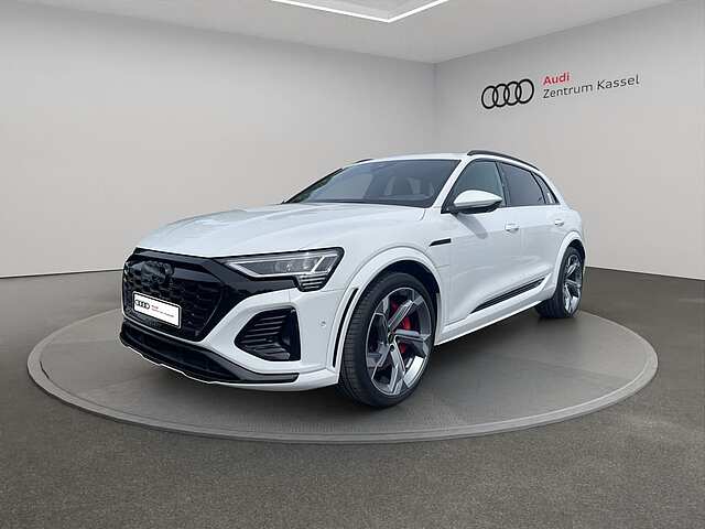 Audi - SQ8 e-tron quattro Matrix B&O Pano HuD AHK 360&deg; 8671214