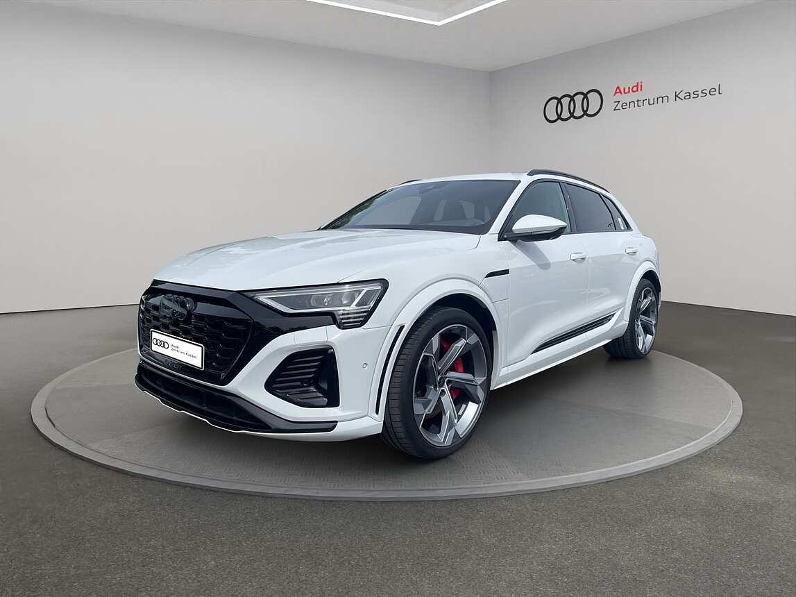 Audi - SQ8 e-tron quattro Matrix B&O Pano HuD AHK 360&deg; 8671214