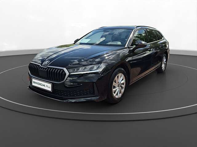 &Scaron;koda - Superb Combi 2.0 TDI DSG Essence Navi SiHz PDC LED 8634908