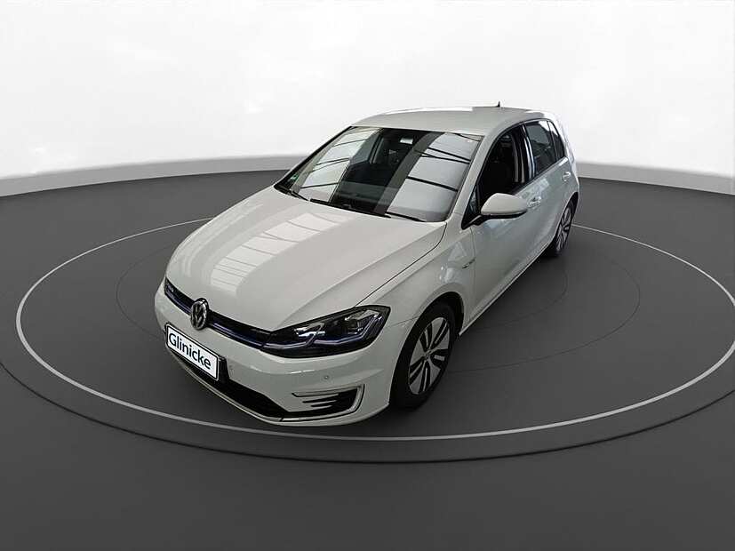 Volkswagen - e-Golf VII LED LM 16" Navi PDC vo+hi Allwetter 8891218