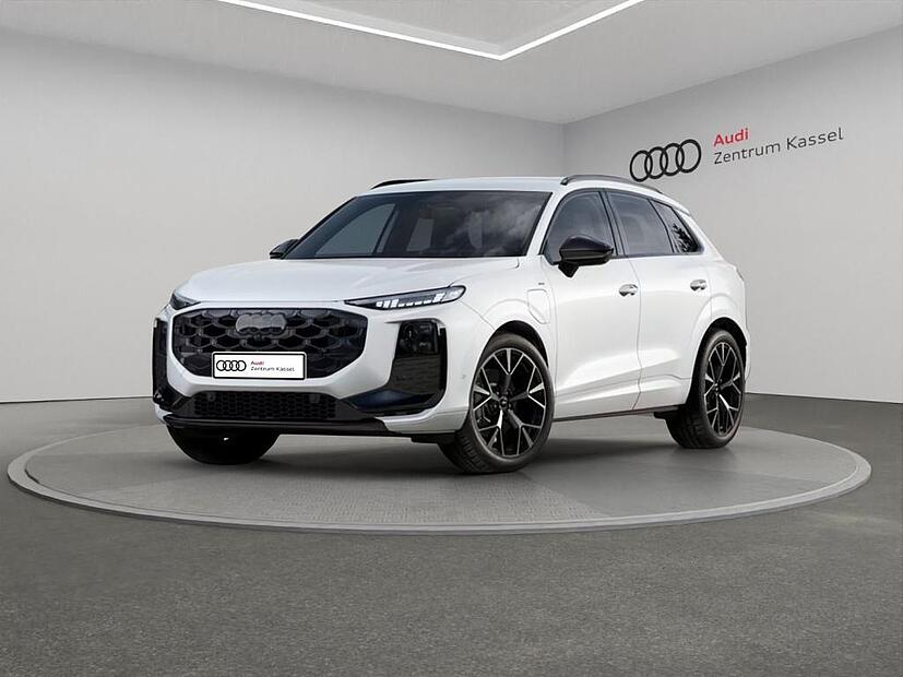 Audi - Q3 SUV e-hybrid S-line Dig Matrix 3D Kam AHK 9135304