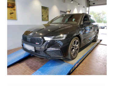 &Scaron;koda - Octavia Combi RS Edition 2.0 TSI Matrix/Pano/DCC/ACC/Assist 9090831