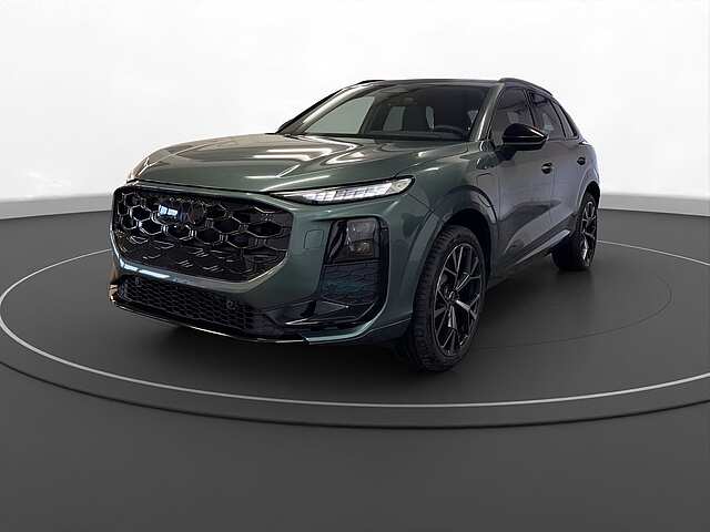 Audi - Q3 e-hybrid S tronic Pano Matrix LM 20" Sonos HeadUp 8321112