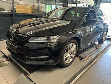 &Scaron;koda - Superb Combi 2,0 TDI Sportline Navi PDC SiHz DSG 8925327