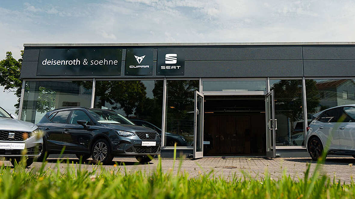 Das Glinicke Autohaus f&uuml;r SEAT und CUPRA in Petersberg von au&szlig;en.