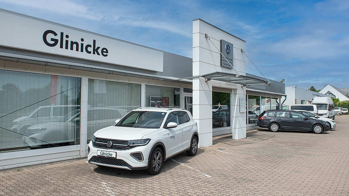 Das Autohaus Glinicke in Stotternheim in der Au&szlig;enansicht.